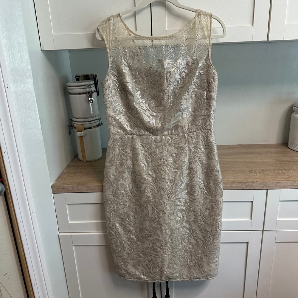 Kay Unger Brocade Sleeveless Cocktail Dress‎ Womens 10 Champagne Lace Sheath